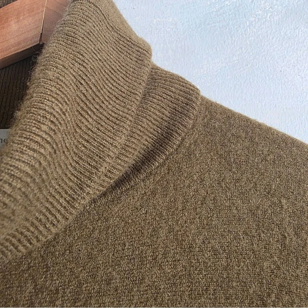 Garnet Hill Olive Color Turtleneck Sweater Wool Cashmere blend Kangaroo Pkt XL